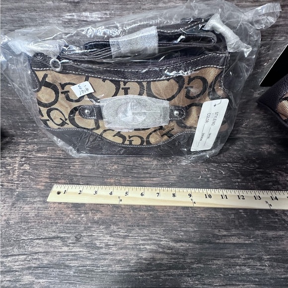 GU3SS Tan and Brown Shoulder Bag Purse with Silver Hardware NWT - Picture 4 of 9